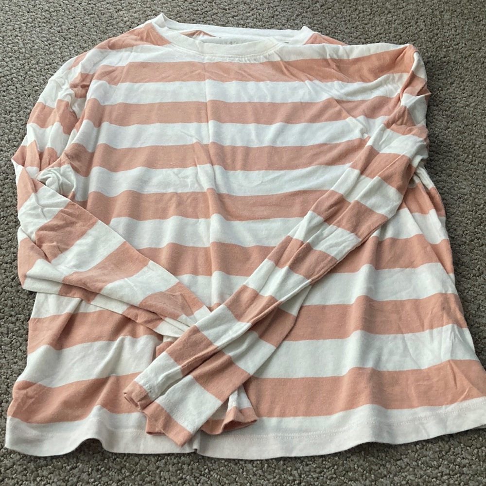 Womens long sleeve shirt, size medium